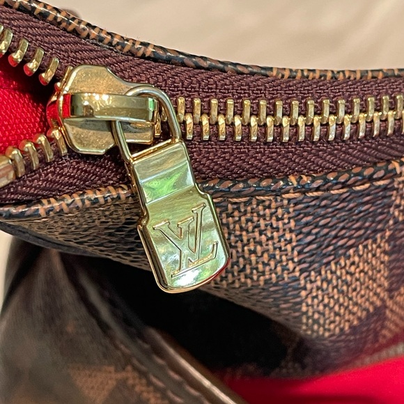 RARE! LOUIS VUITTON Bloomsbury GM (Largest size) Damier Ebene Crossbody - Picture 9 of 16